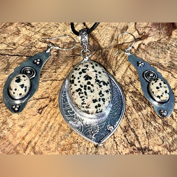 Dalmatian Jasper Set Pendant & Earrings - Picture 1 of 6